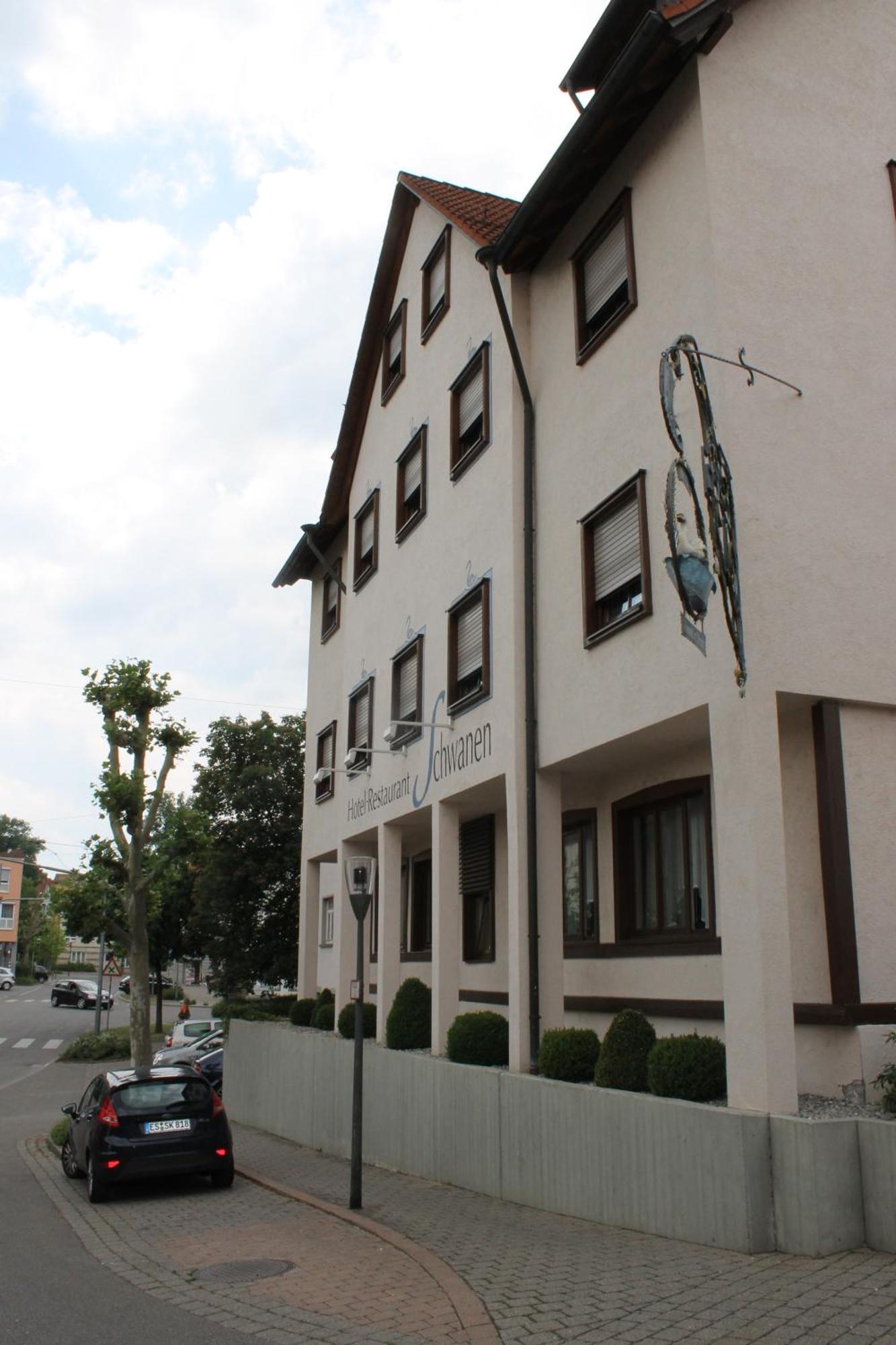 Hotel Schwanen Köngen Екстериор снимка