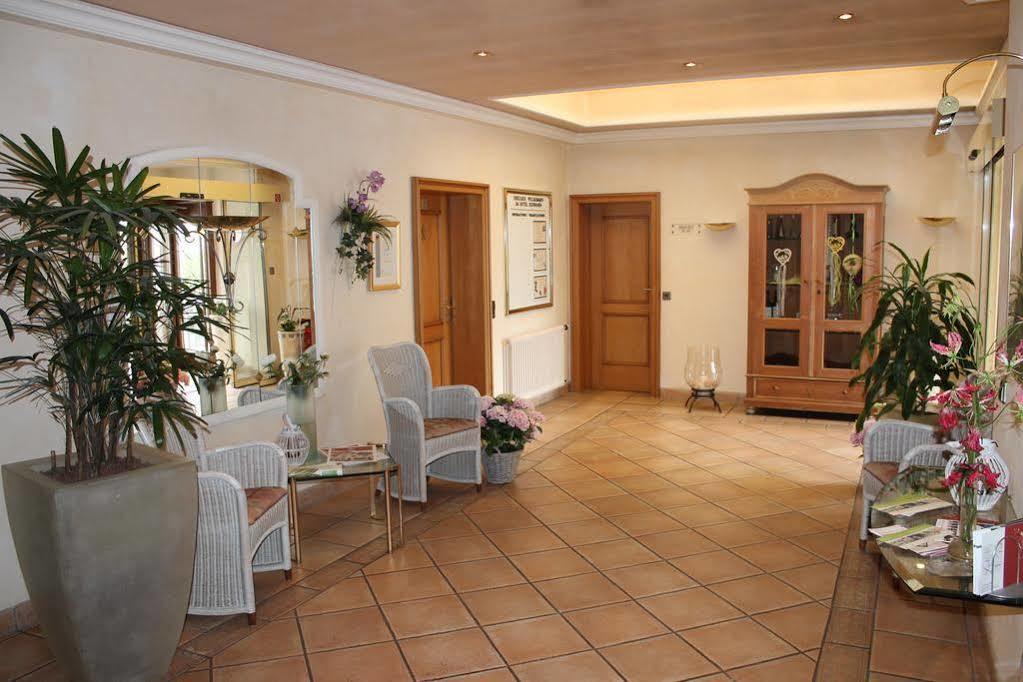 Hotel Schwanen Köngen Екстериор снимка